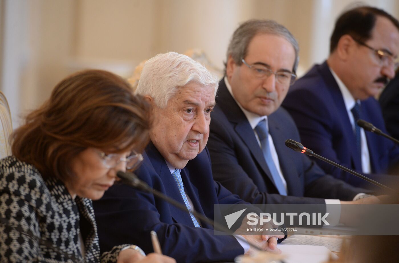 Russian Foreign Minister Sergei Lavrov meets with his Syrian counterpart Walid Muallem