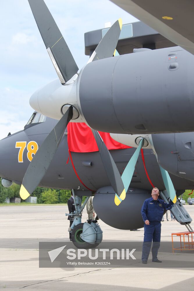 Naming an Ilyushin Il-38N May / Dolphin maritime patrol and anti-submarine warfare aircraft after Fyodor Zolotukhin