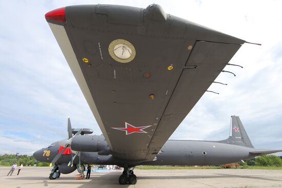 Naming an Ilyushin Il-38N May / Dolphin maritime patrol and anti-submarine warfare aircraft after Fyodor Zolotukhin