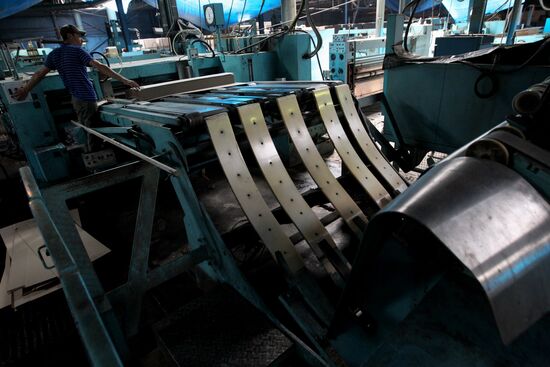 The work of the Ussuri Cardboard Integrated Works