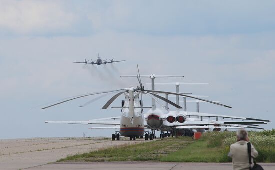 Naming an Ilyushin Il-38N May / Dolphin maritime patrol and anti-submarine warfare aircraft after Fyodor Zolotukhin