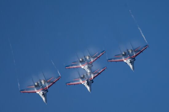 Opening of 2015 International Maritime Defense Show