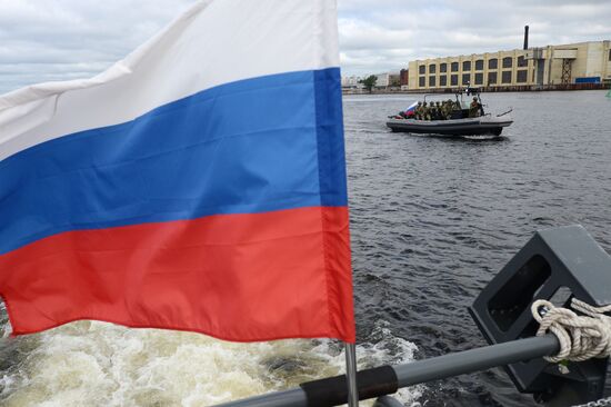 Opening of 2015 International Maritime Defense Show