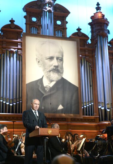 President Putin attends gala concert of Tchaikovsky Competition winners