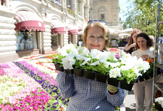 Flower Festival opens at GUM