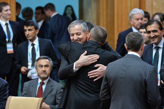 BRICS leaders meet with the leaders of the invited states