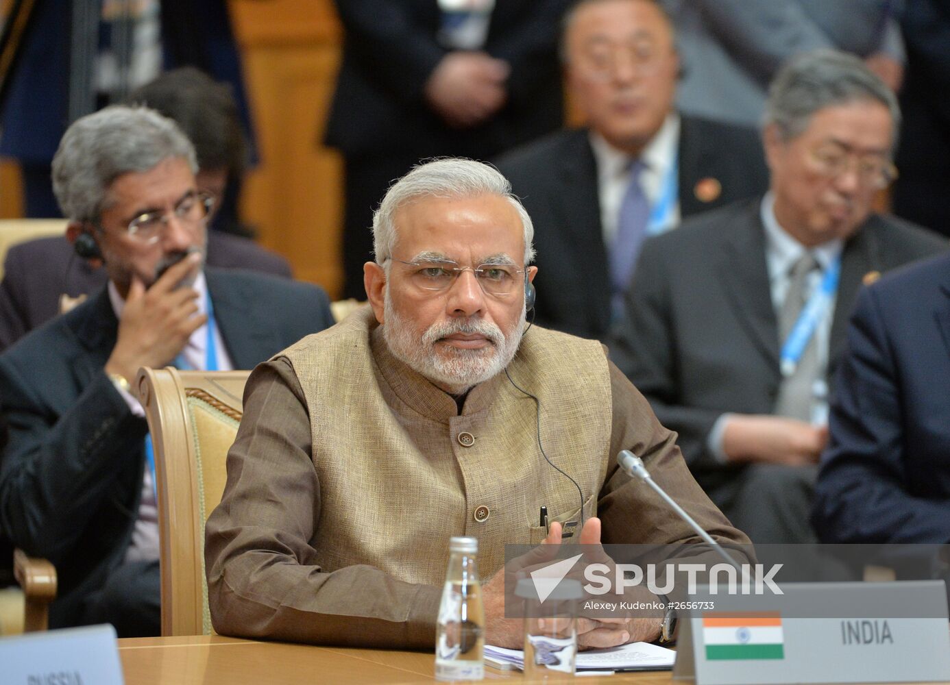 BRICS leaders meet with the leaders of the invited states