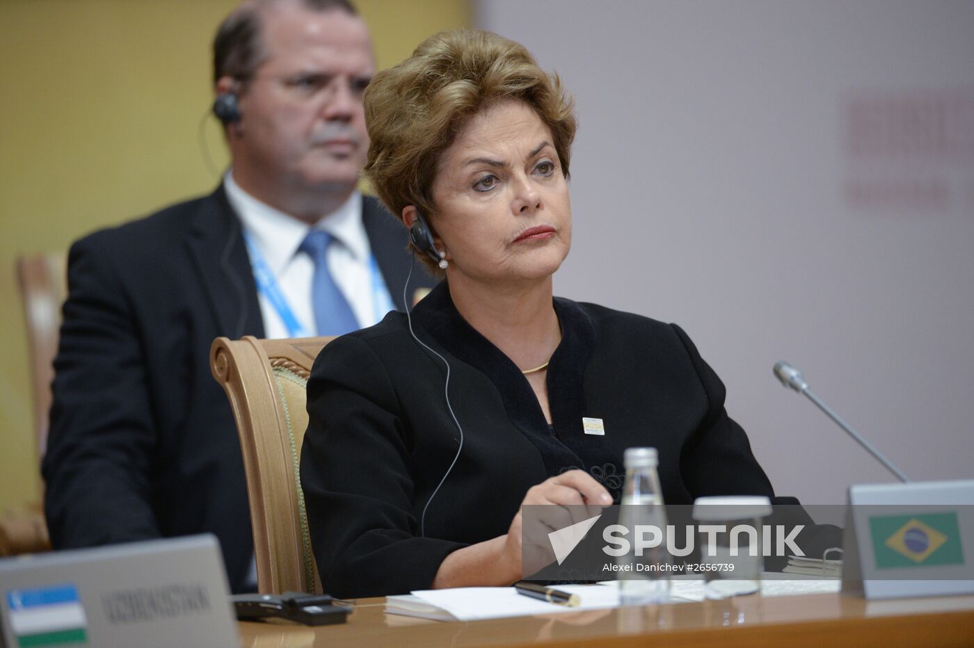 BRICS leaders meet with the leaders of the invited states