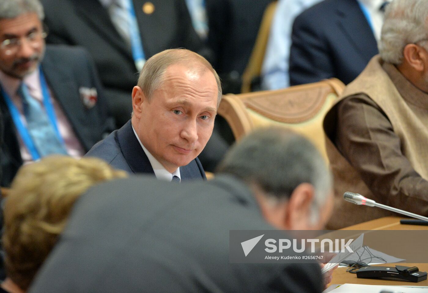 BRICS leaders meet with the leaders of the invited states