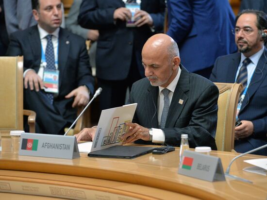 BRICS leaders meet with the leaders of the invited states