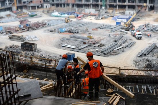 Luzhniki Arena construction
