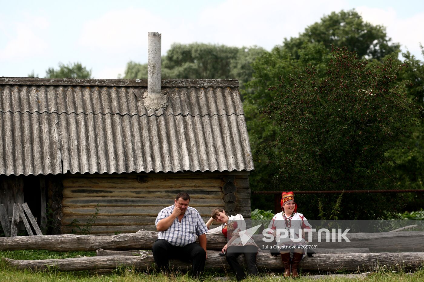 Velen Ozks folklore festival in Mordovia