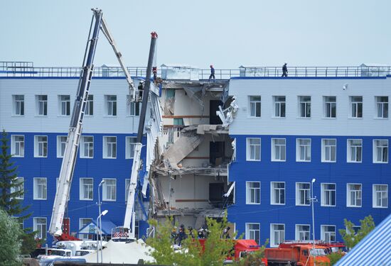 Military barrack collapses in Omsk region