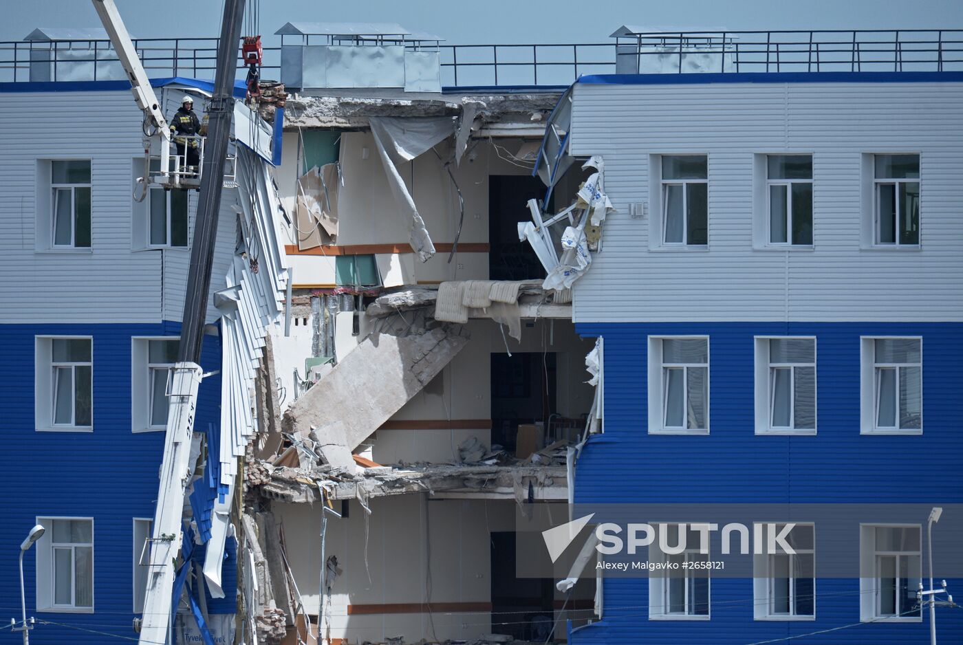 Military barrack collapses in Omsk region