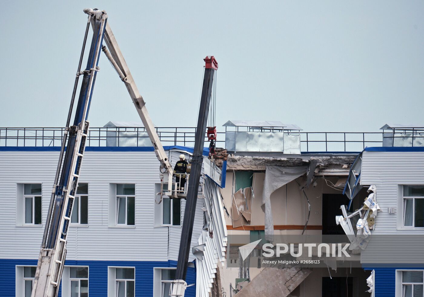 Military barrack collapses in Omsk region