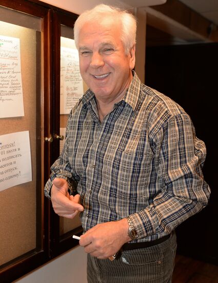 Commonwealth of Taganka Actors company gathers to mark the end of 22nd season