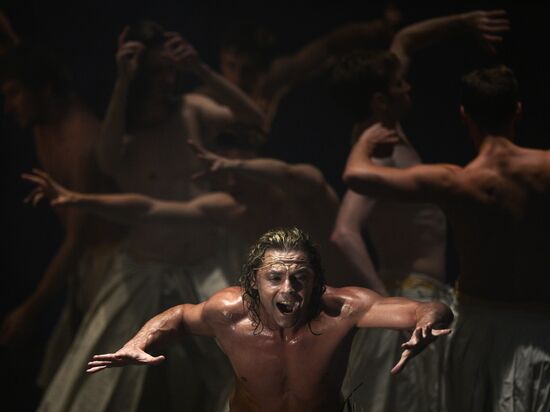 Final rehearsal of the play "Phaedra" at Roman Viktyuk Theater