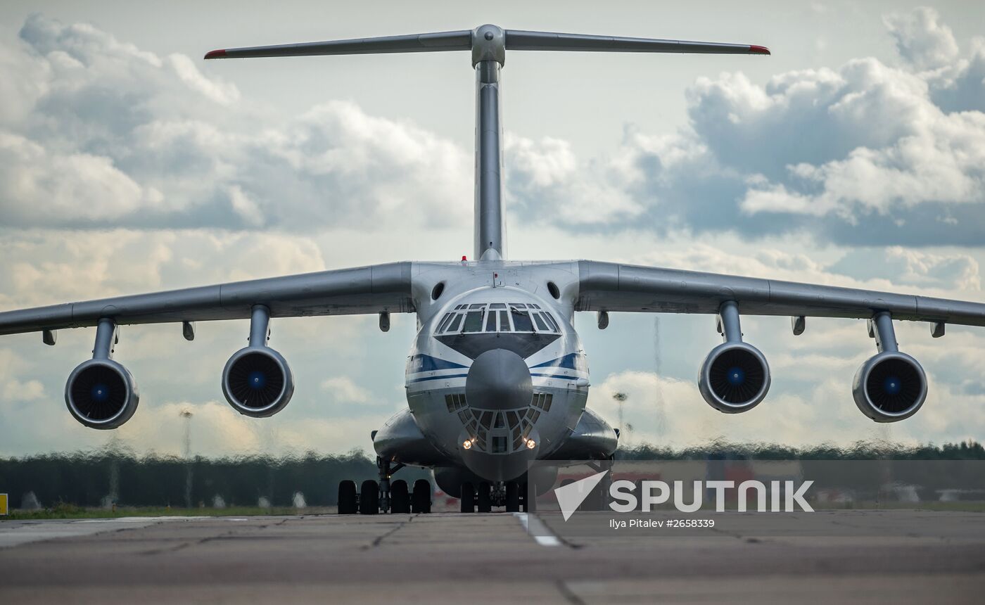 Servicemen injured as result of barrack collapse are delivered to Moscow
