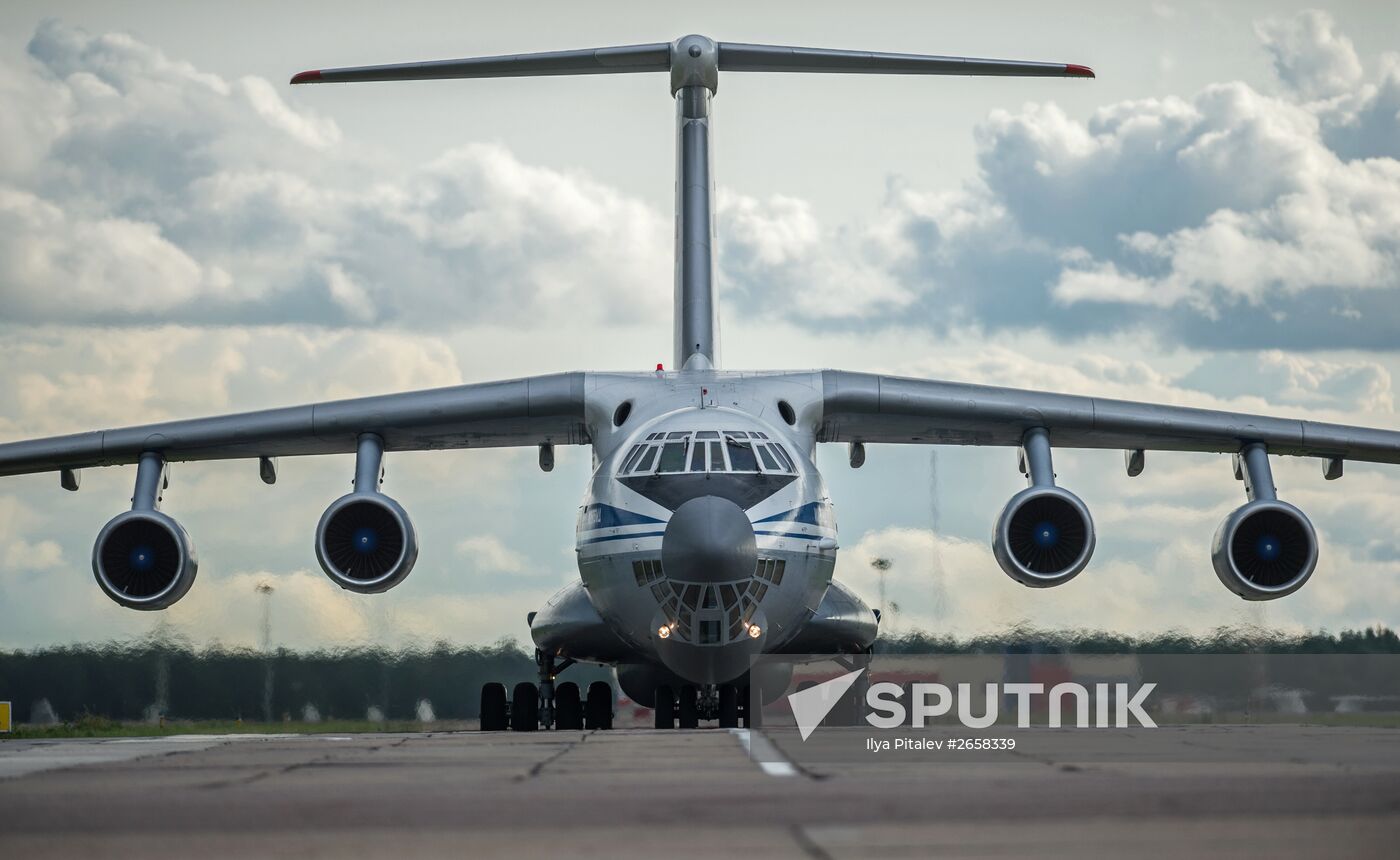 Servicemen injured as result of barrack collapse are delivered to Moscow