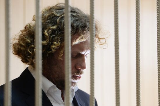 Investigators call for extending business person Sergei Polonsky's arrest warrant