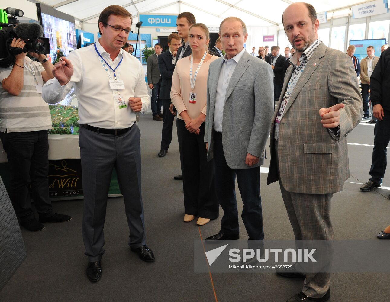 President Vladimir Putin visits Terra Scientia Russian Educational Youth Forum