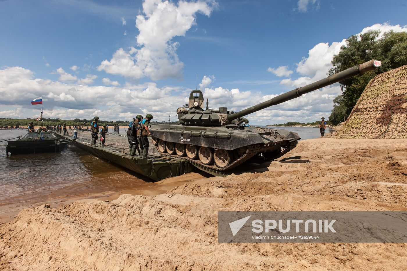 "Open Water" competition of Russian army's pontoon ferry units