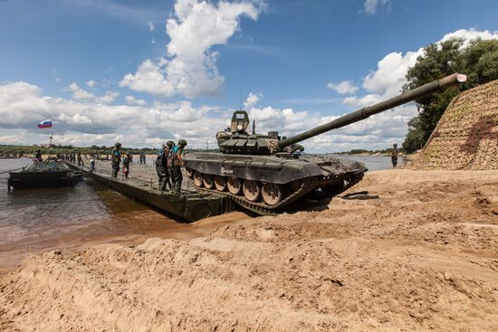 "Open Water" competition of Russian army's pontoon ferry units