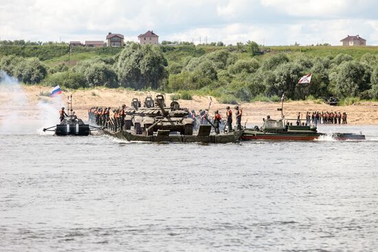 "Open Water" competition of Russian army's pontoon ferry units