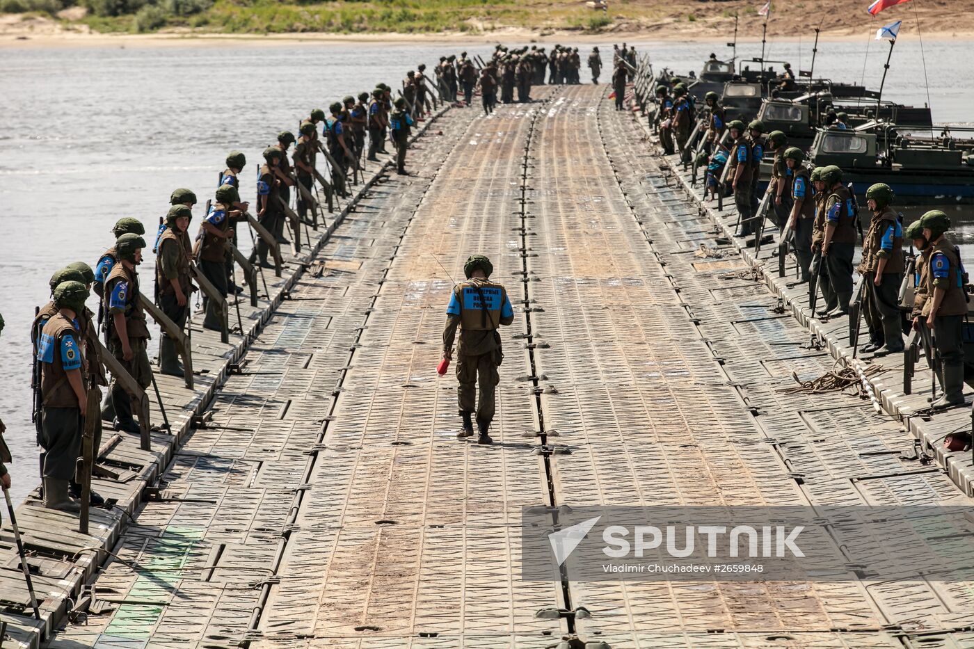 "Open Water" competition of Russian army's pontoon ferry units