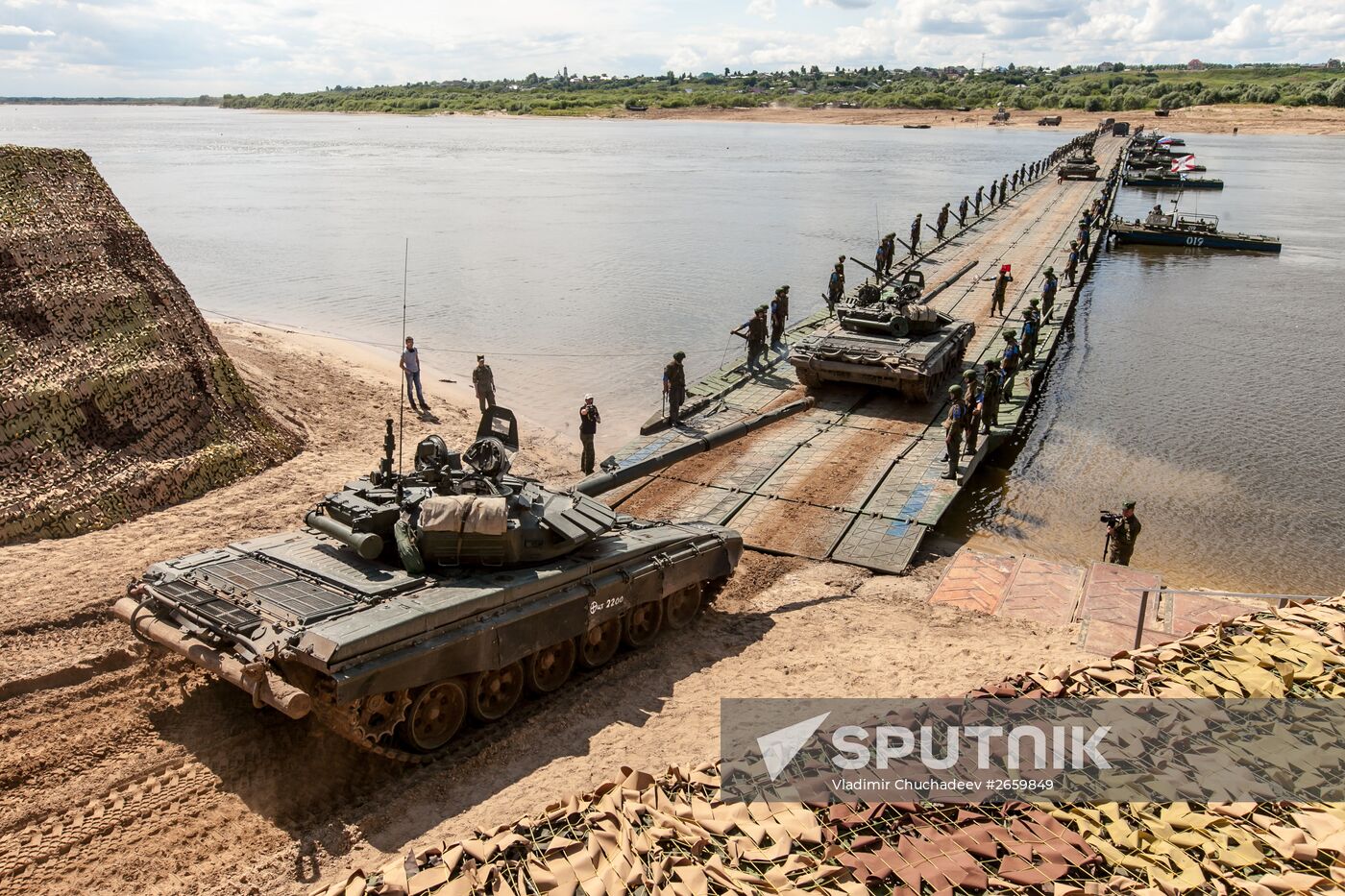 "Open Water" competition of Russian army's pontoon ferry units