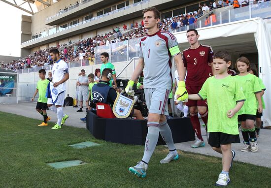 Football. UEFA Under 19 Championship. Russia vs. Greece