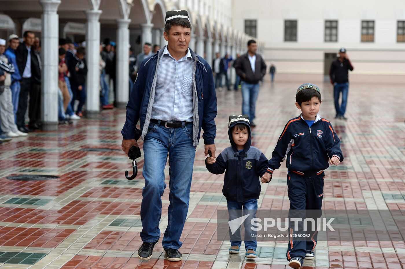 Muslims celebrate Eid al-Fitr in Russian regions