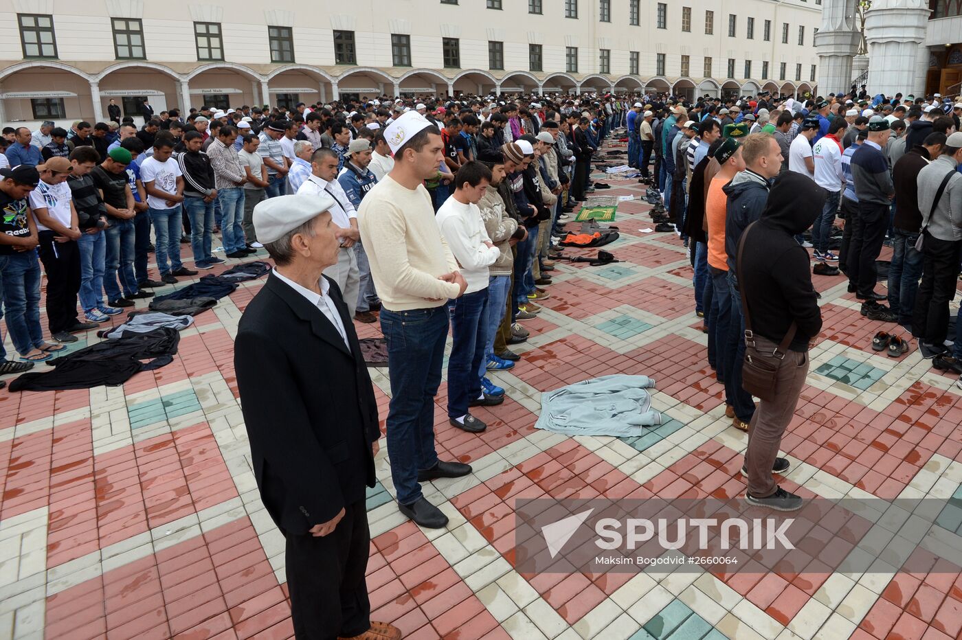 Muslims celebrate Eid al-Fitr in Russian regions
