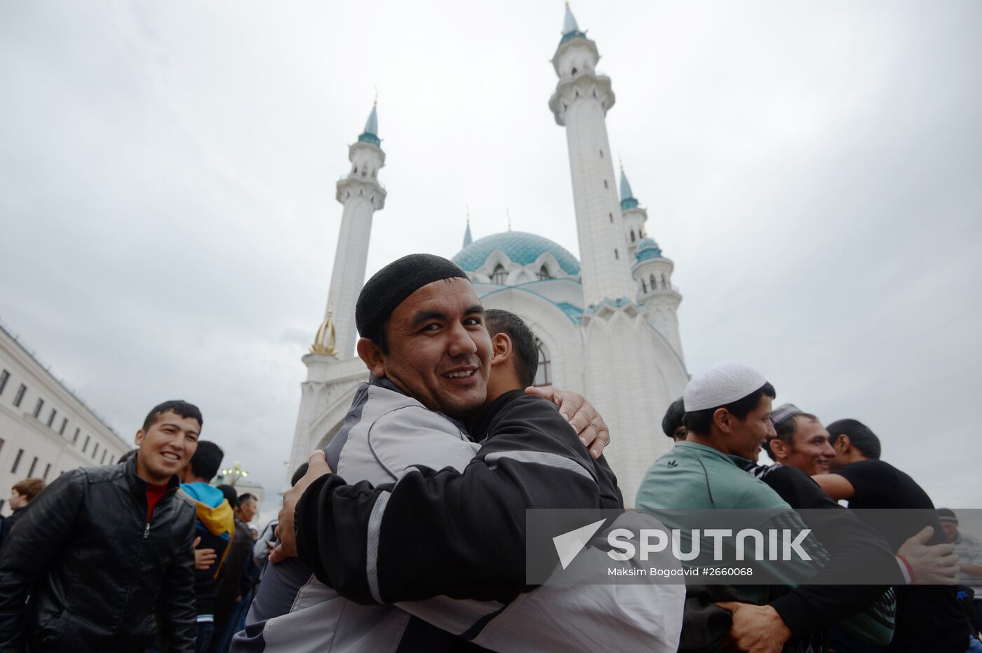 Muslims celebrate Eid al-Fitr in Russian regions