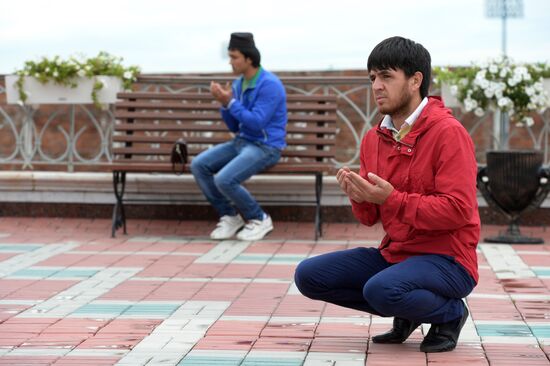 Muslims celebrate Eid al-Fitr in Russian regions