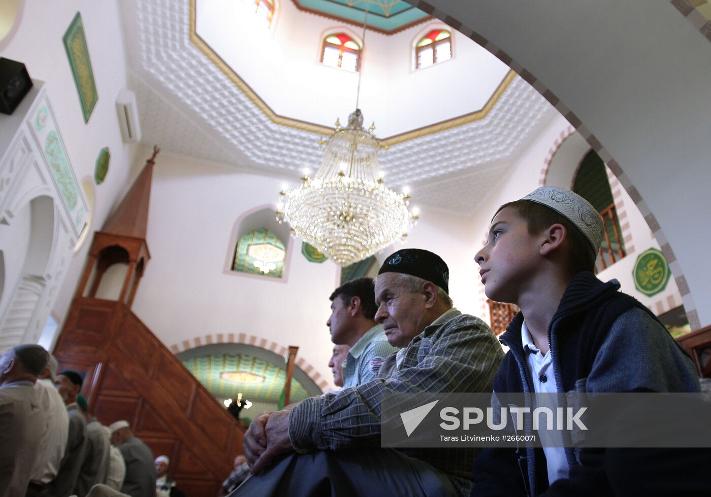 Muslims celebrate Eid al-Fitr in Russian regions
