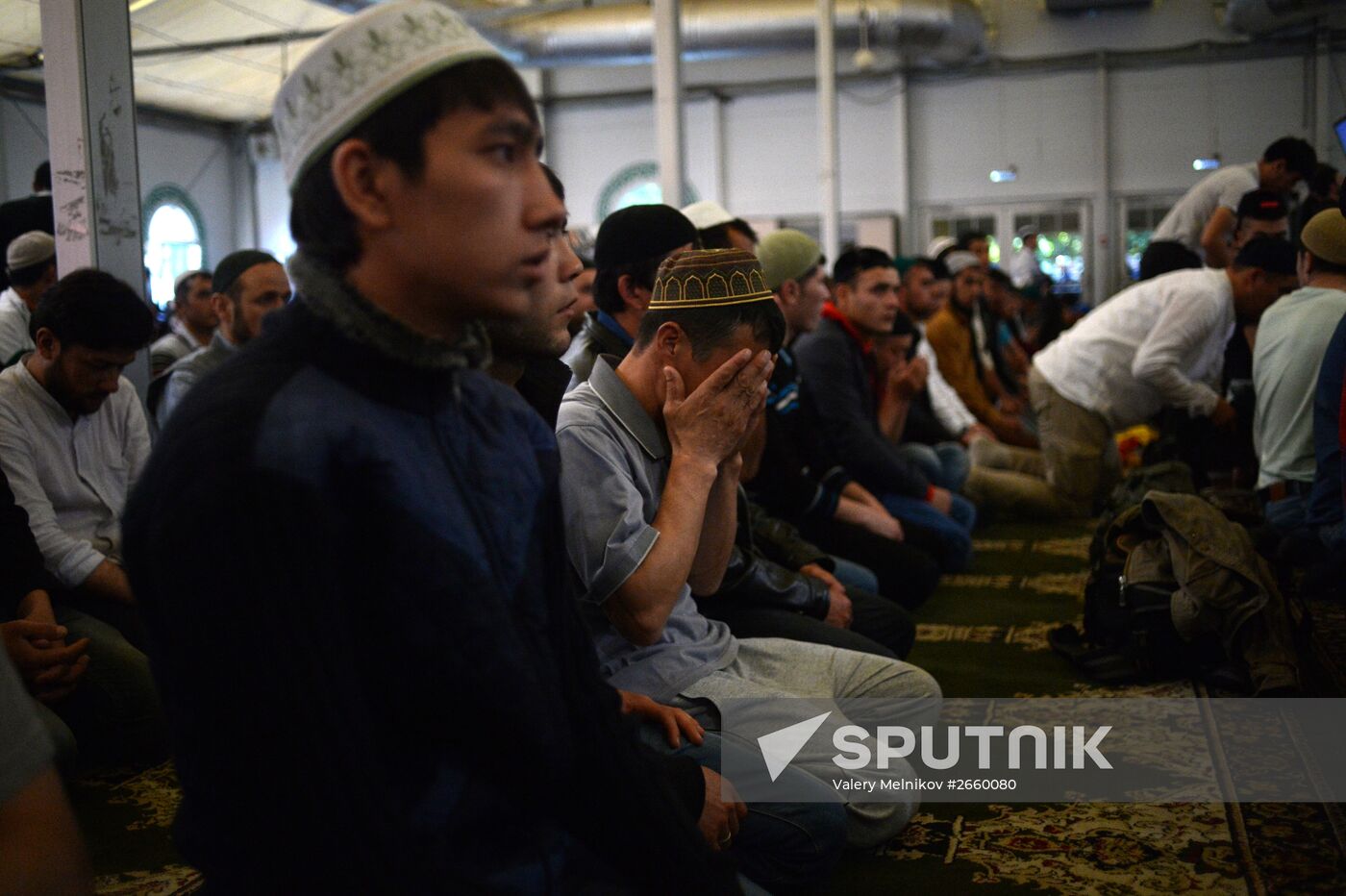 Muslims celebrate Eid al-Fitr in Moscow