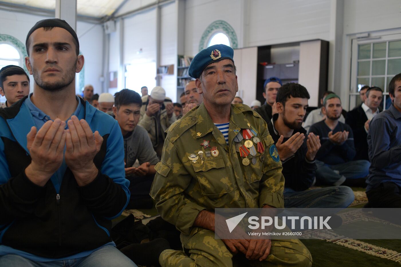 Muslims celebrate Eid al-Fitr in Moscow