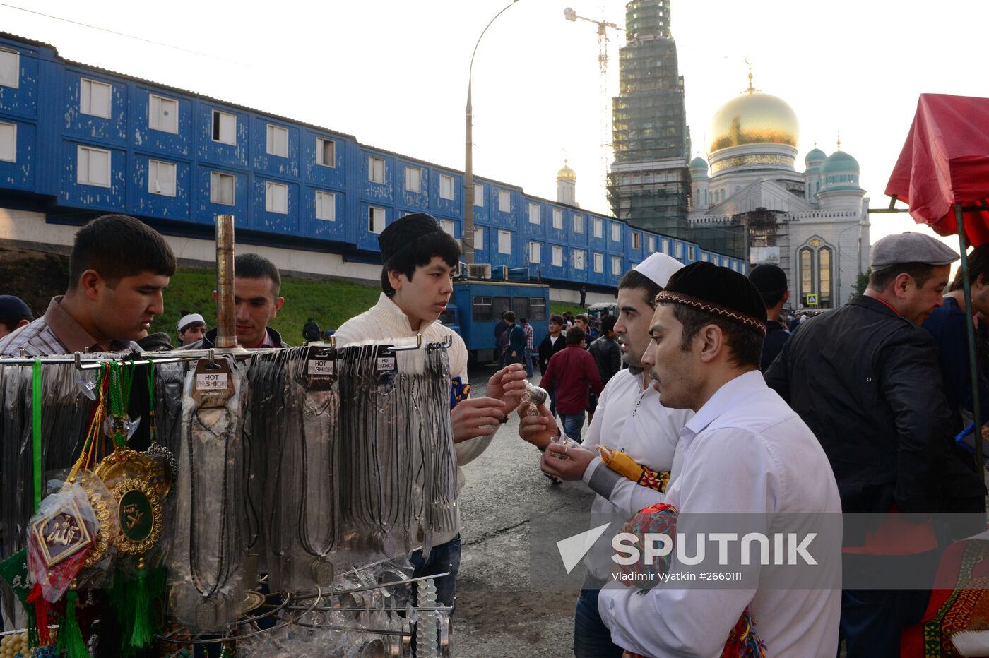 Muslims celebrate Eid al-Fitr in Moscow