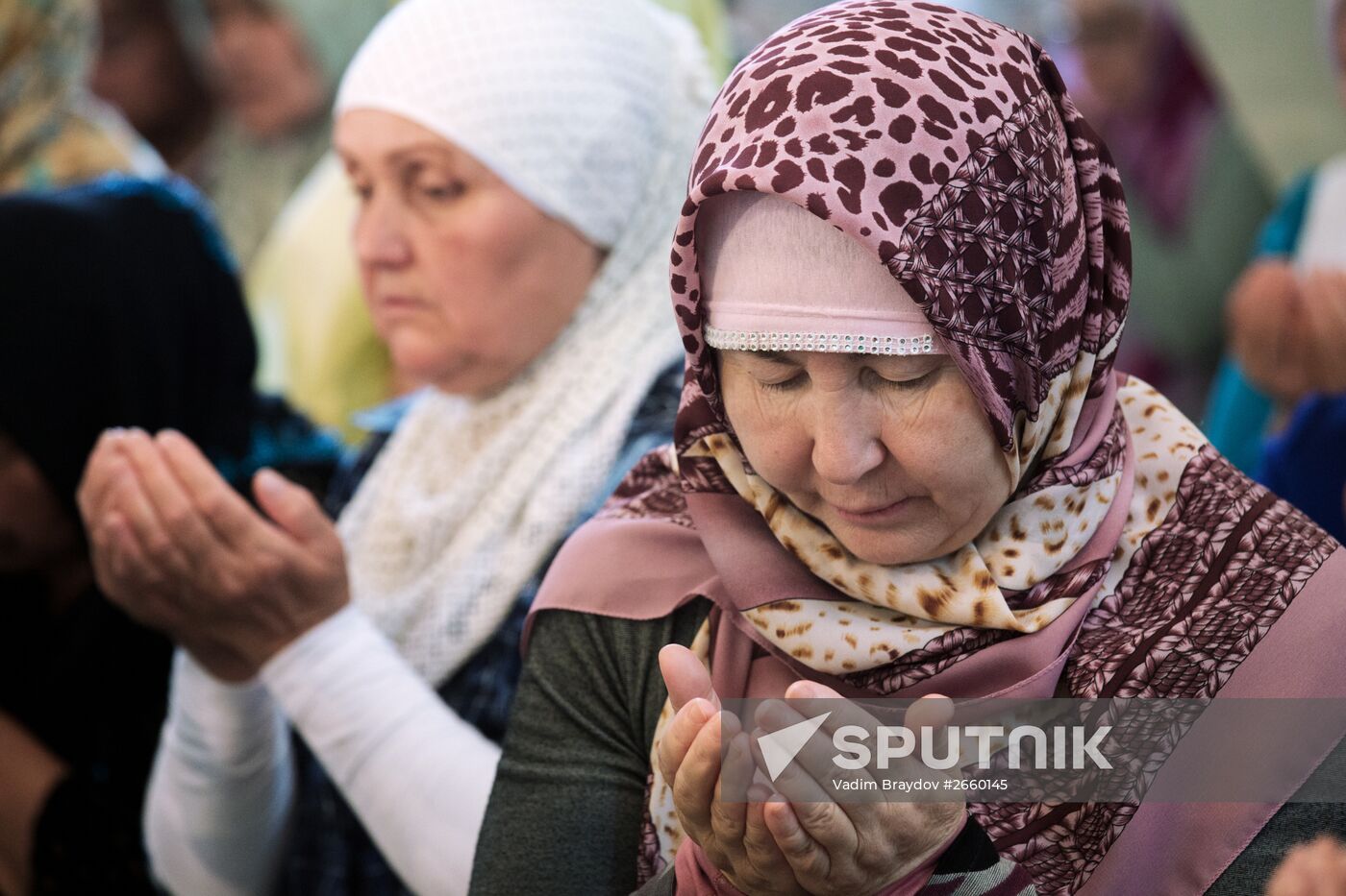 Muslims celebrate Eid al-Fitr in Russian regions