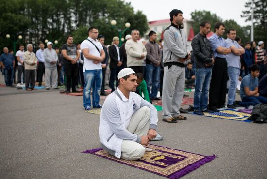 Muslims celebrate Eid al-Fitr in Russian regions