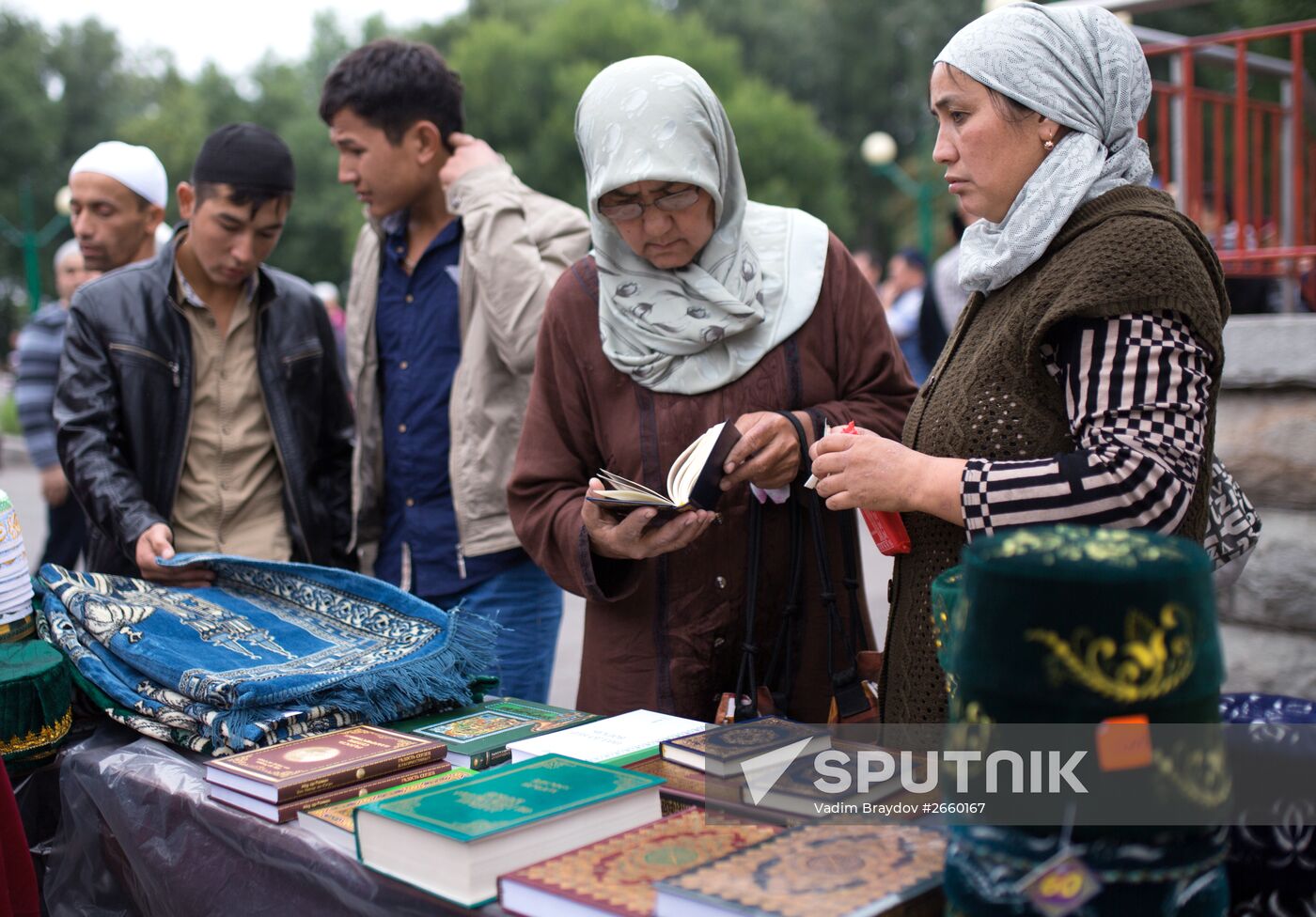 Muslims celebrate Eid al-Fitr in Russian regions