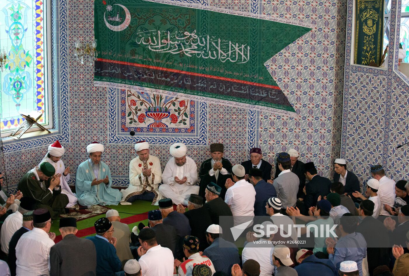 Muslims celebrate Eid al-Fitr in Russian regions