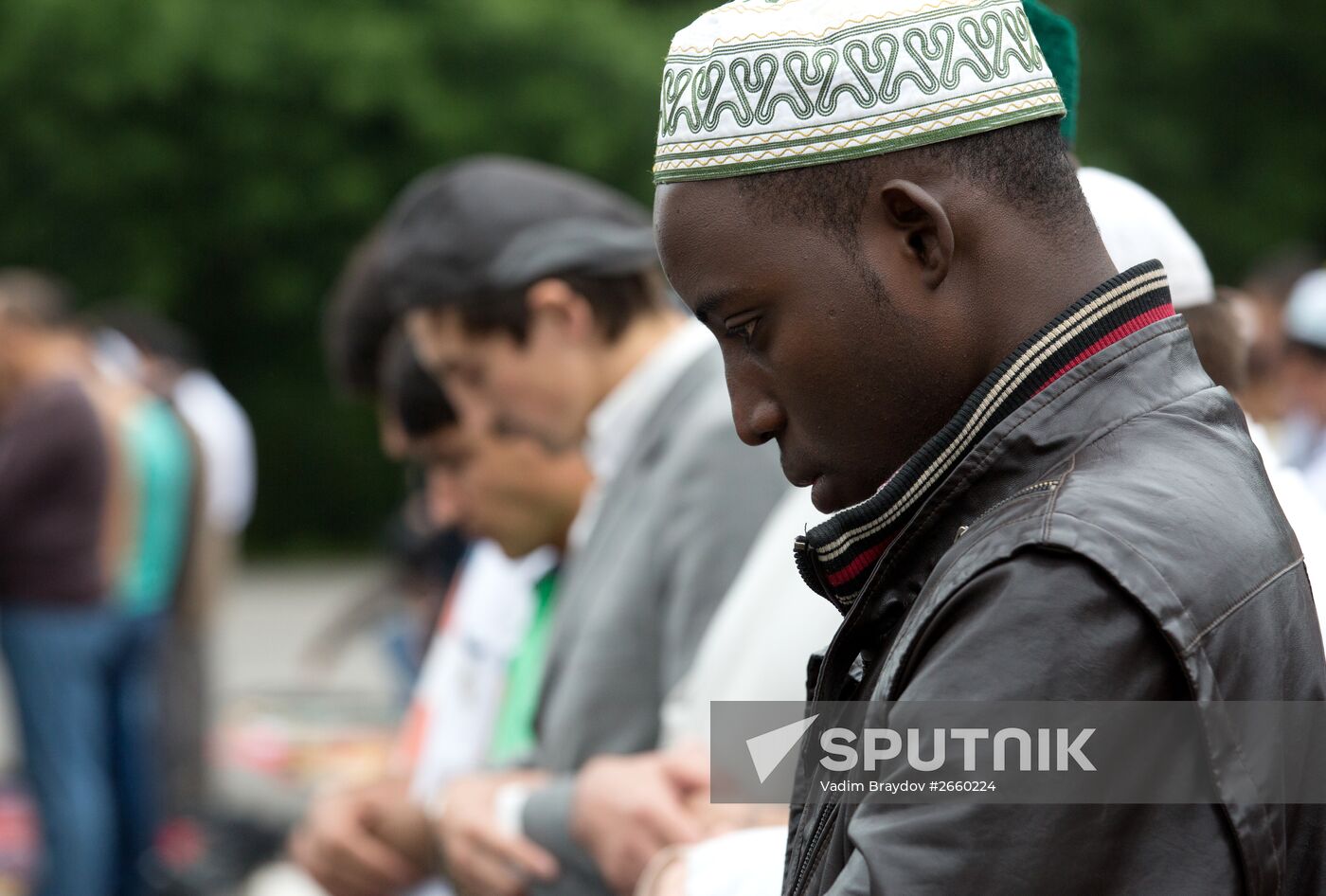 Muslims celebrate Eid al-Fitr in Russian regions