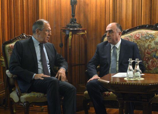 Foreign Minister Sergei Lavrov meets with Azerbaijani counterpart