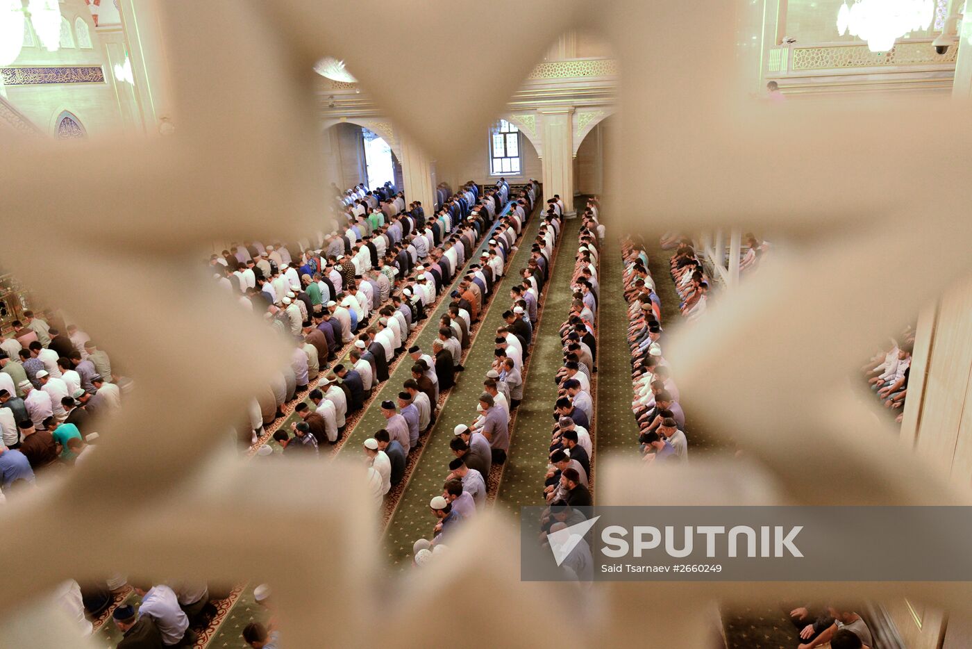 Muslims celebrate Eid al-Fitr in Russian regions