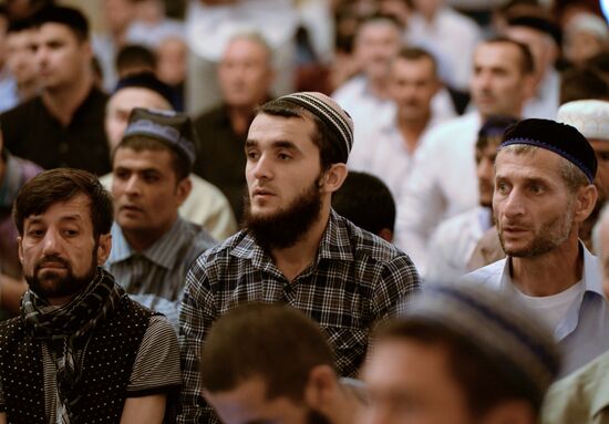 Muslims celebrate Eid al-Fitr in Russian regions