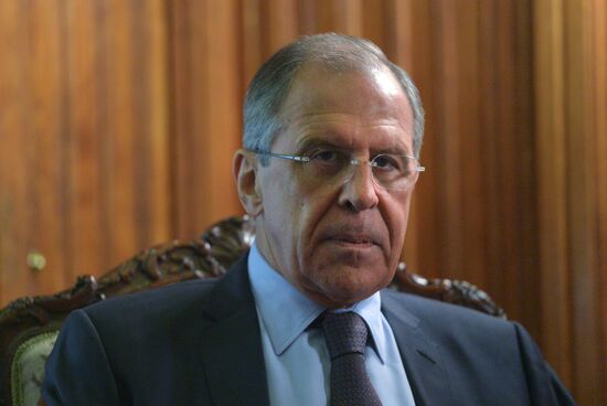 Foreign Minister Sergei Lavrov meets with Azerbaijani counterpart