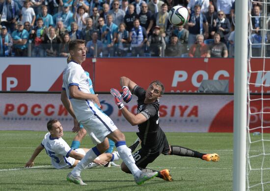 Football. Russian Premier League. Zenit vs. Dinamo