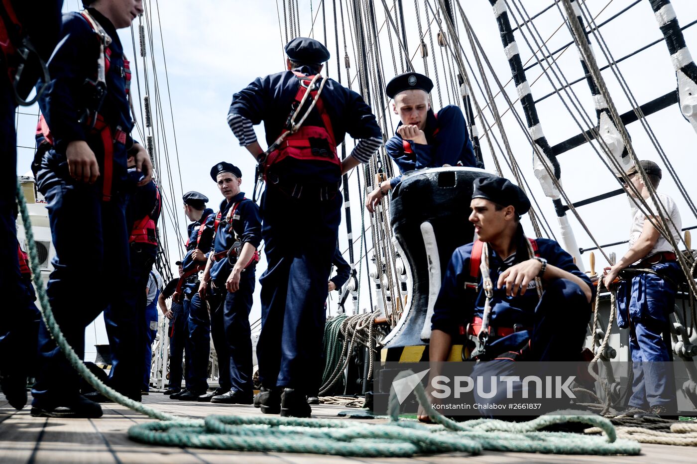 Train trip on barque Kruzenshtern